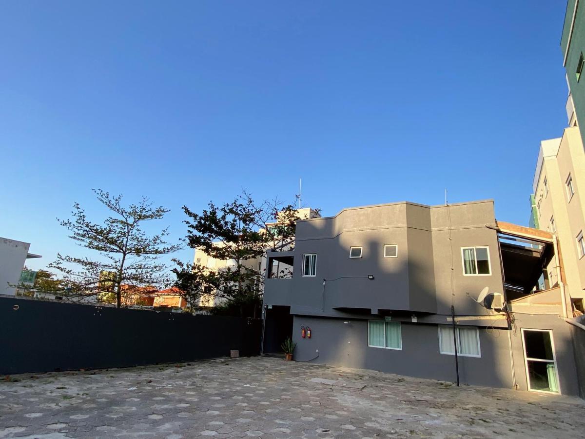 Residencial Melfi 3 Ap.2 Frente Apartman Bombinhas Kültér fotó